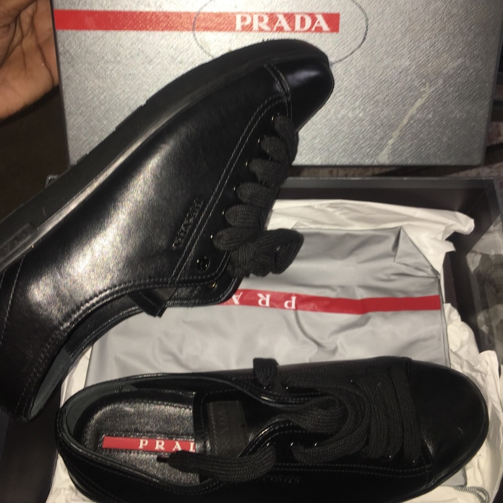 BRAND NEW unsex⚫️low-top”PRADA Sneakers Size 40